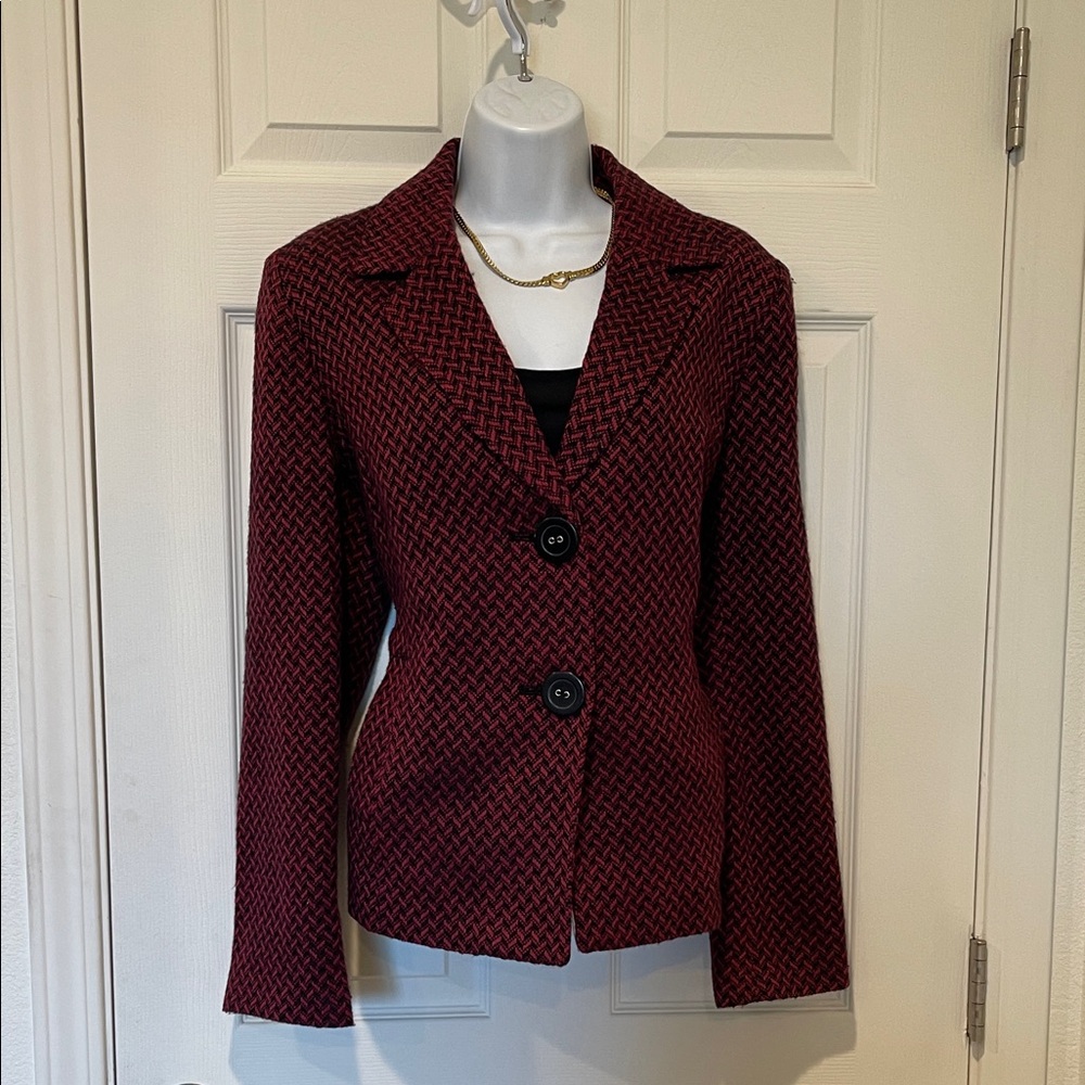 JM Collection Maroon Patterned Blazer - Picture 3 of 9